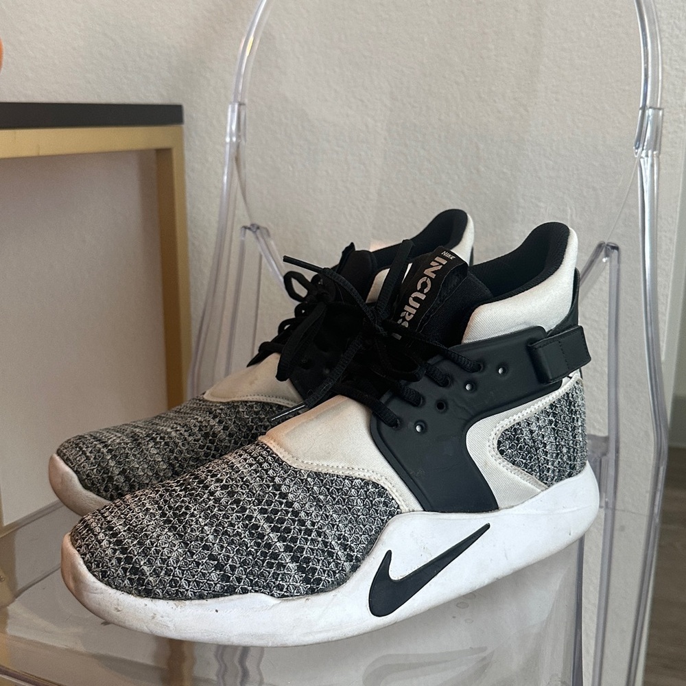 Nike Incursion Men's Sneakers